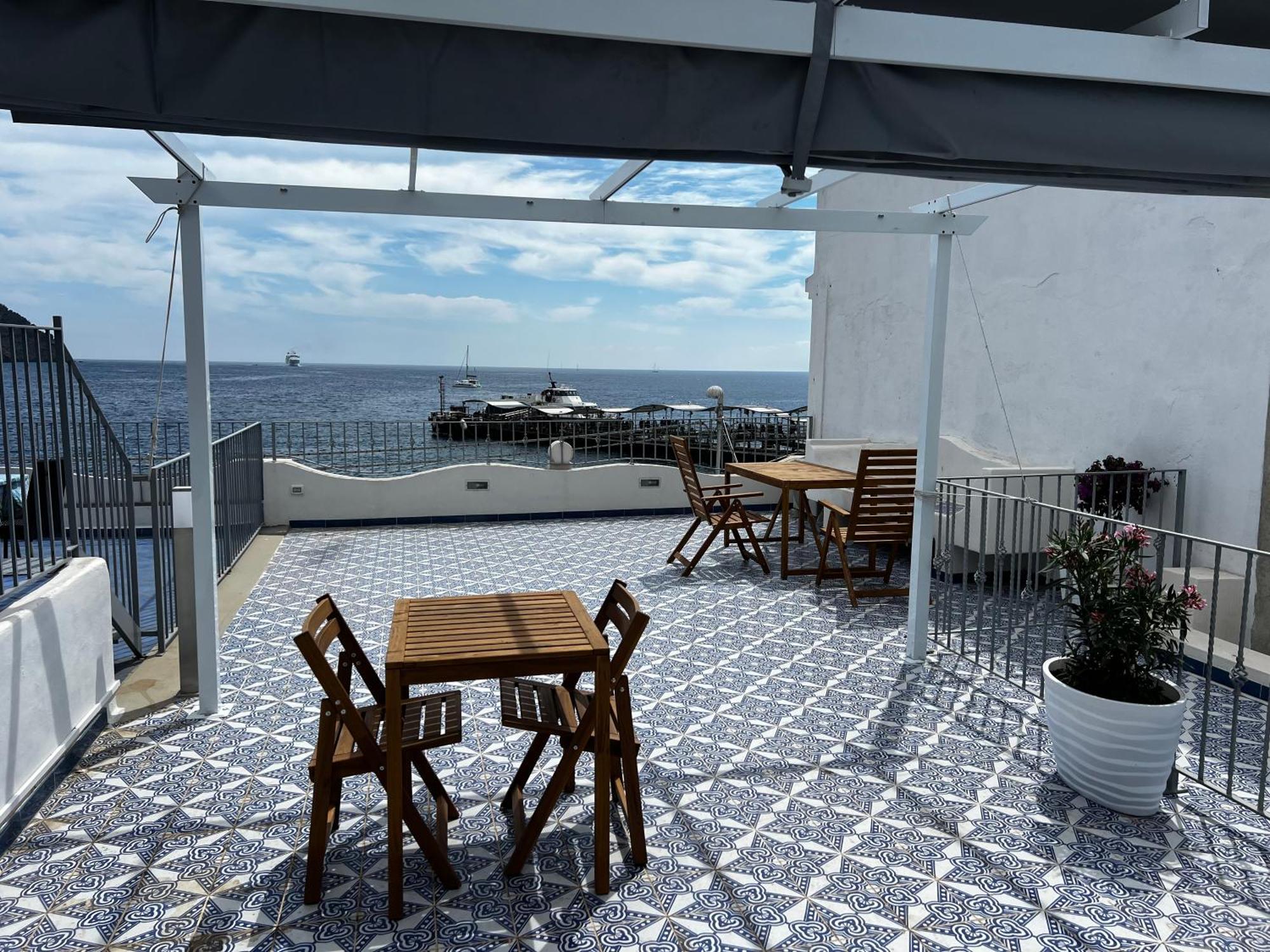 Luxury Apartments Caucich Città di Lipari Esterno foto